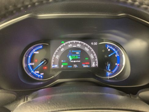 Used 2020 Toyota RAV4 Limited image 19