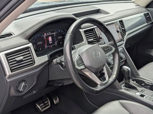 Certified 2021 Volkswagen Atlas SEL R-Line FWD image 12