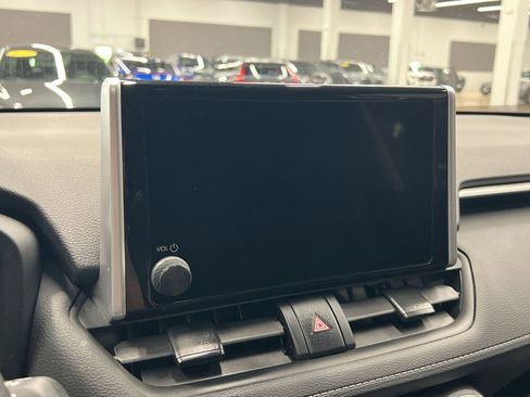 Used 2025 Toyota RAV4 XLE image 15