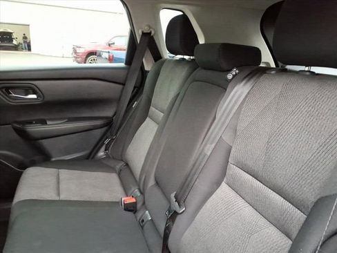 Used 2025 Nissan Rogue SV FWD image 15