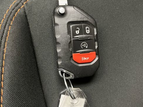 Used 2021 Jeep Gladiator Mojave image 25