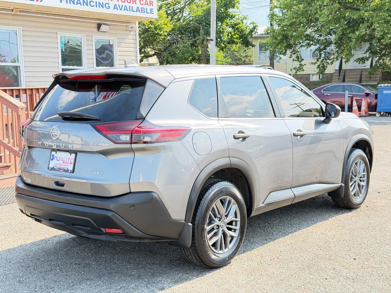 Used 2021 Nissan Rogue S AWD/4WD image 4