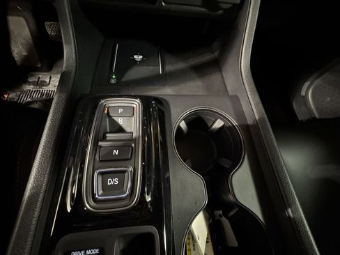 Used 2025 Honda Pilot TrailSport image 26