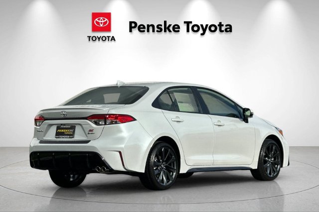 New 2027 Toyota Corolla SE w/ SE Premium Package FWD image 4