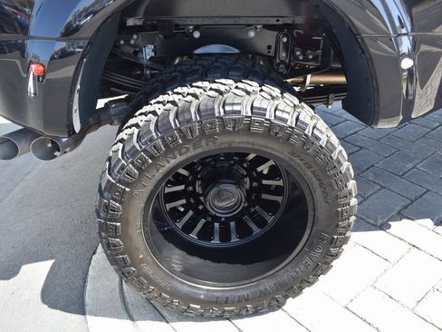 Used 2025 Ford F350 Lariat image 12