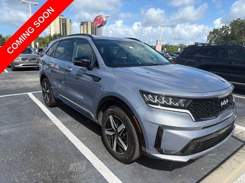Certified 2023 Kia Sorento S FWD image 2