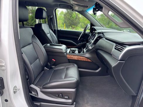 Used 2020 Chevrolet Tahoe Premier AWD/4WD image 33