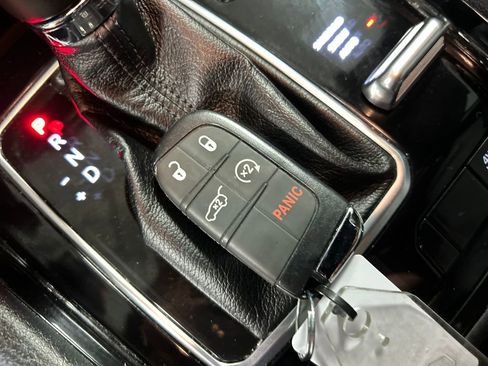 Used 2025 Jeep Compass Limited w/ Elite Group image 22