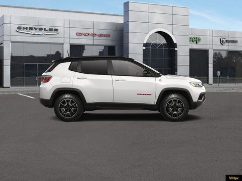 New 2026 Jeep Compass Trailhawk w/ Sun, Sound & Navigation Group AWD/4WD image 9