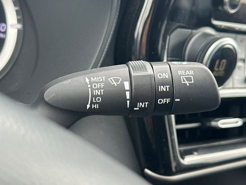 Certified 2024 Toyota Highlander LE image 42