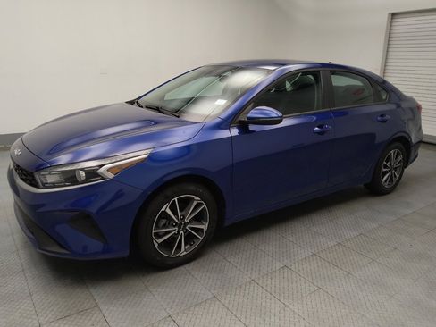 Used 2022 Kia Forte LXS w/ LXS Technology Package image 2