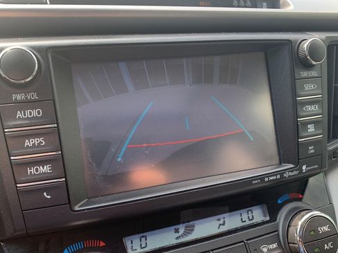Used 2017 Toyota RAV4 XLE FWD image 21