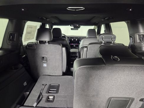 New 2026 Jeep Grand Cherokee L Limited RWD image 20