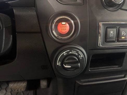 Used 2023 Nissan Titan SV image 17