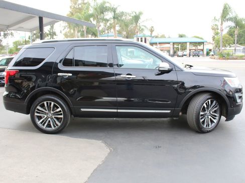 Used 2016 Ford Explorer Platinum image 6