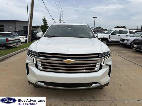 Used 2023 Chevrolet Suburban High Country w/ LPO, Illumination Package RWD image 4