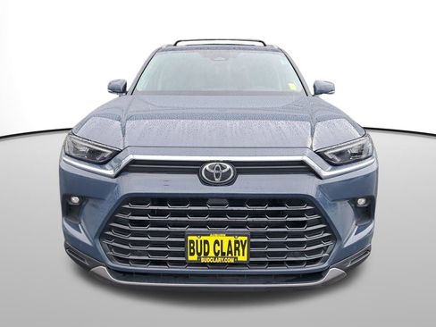 Used 2024 Toyota Grand Highlander XLE image 9