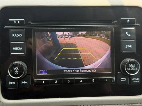 Used 2021 Honda HR-V LX image 23