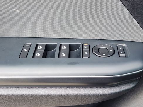 Used 2025 Kia K4 LXS image 28