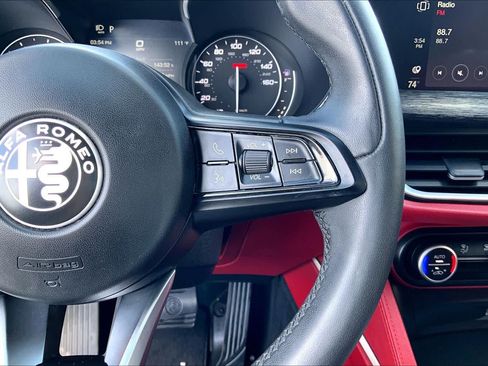 Used 2020 Alfa Romeo Stelvio RWD image 25