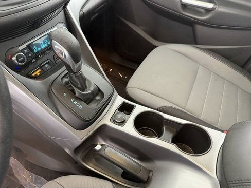 Used 2015 Ford Escape SE w/ Equipment Group 201A FWD image 12