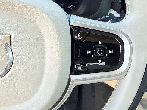 New 2026 Volvo XC60 B5 Ultra w/ Climate Package image 25