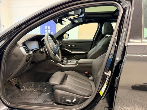 Used 2020 BMW 330i Sedan w/ Premium Package RWD image 16