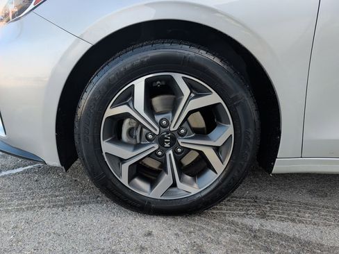 Used 2021 Kia Forte LXS image 4