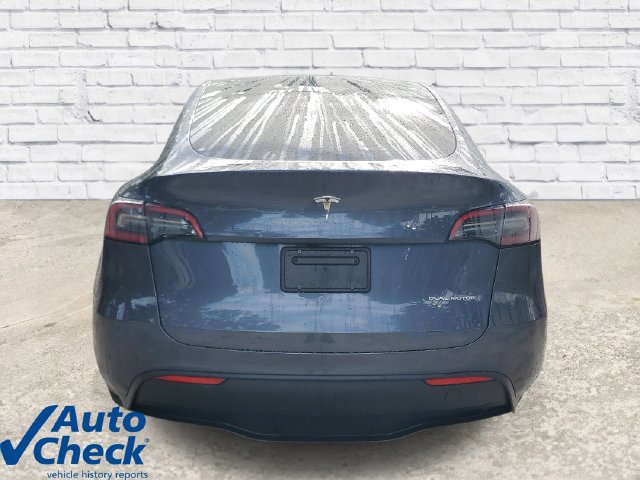 Used 2023 Tesla Model Y Long Range AWD/4WD image 3