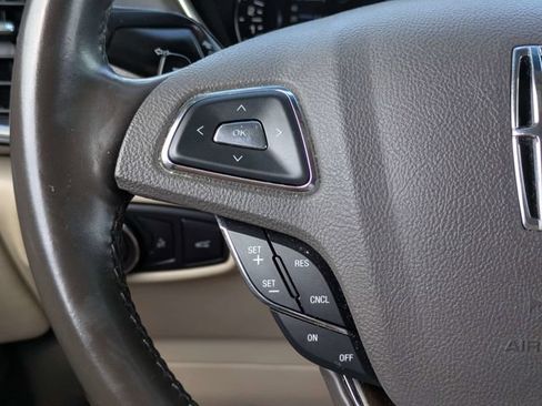 Used 2018 Lincoln MKX Reserve FWD image 26