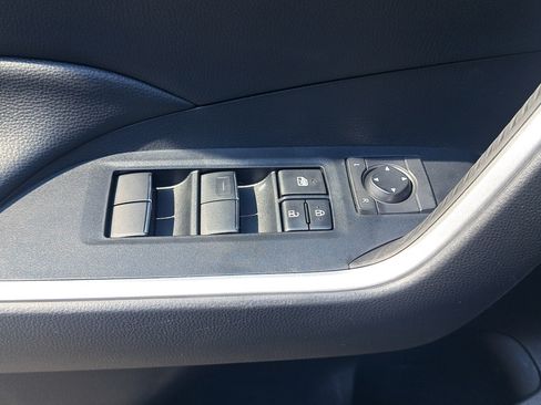 Used 2021 Toyota RAV4 XLE Premium AWD/4WD image 25