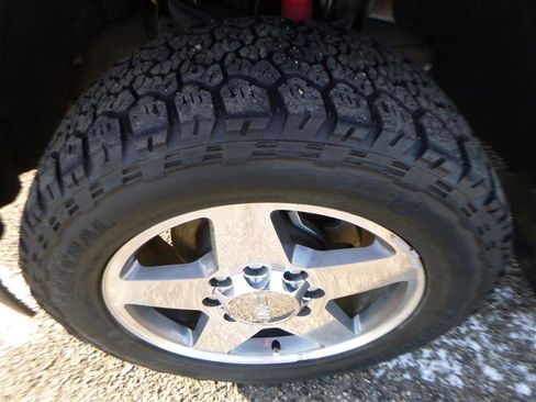 Used 2016 GMC Sierra 2500 SLT w/ All-Terrain HD Package image 23