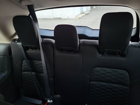 Used 2024 Nissan Pathfinder SV FWD image 14