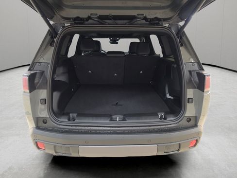 New 2026 Jeep Cherokee Overland w/ Advanced Pro Tech Group AWD/4WD image 10