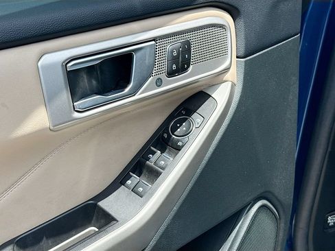 Used 2023 Ford Explorer Limited RWD image 18