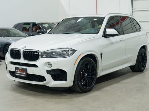 Used 2015 BMW X5 M image 3