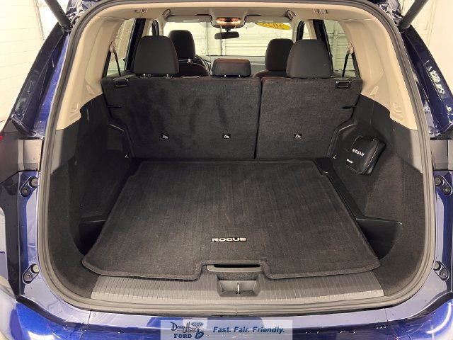 Used 2025 Nissan Rogue SV AWD/4WD image 29