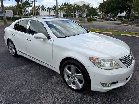 Used 2010 Lexus LS 460 RWD image 2