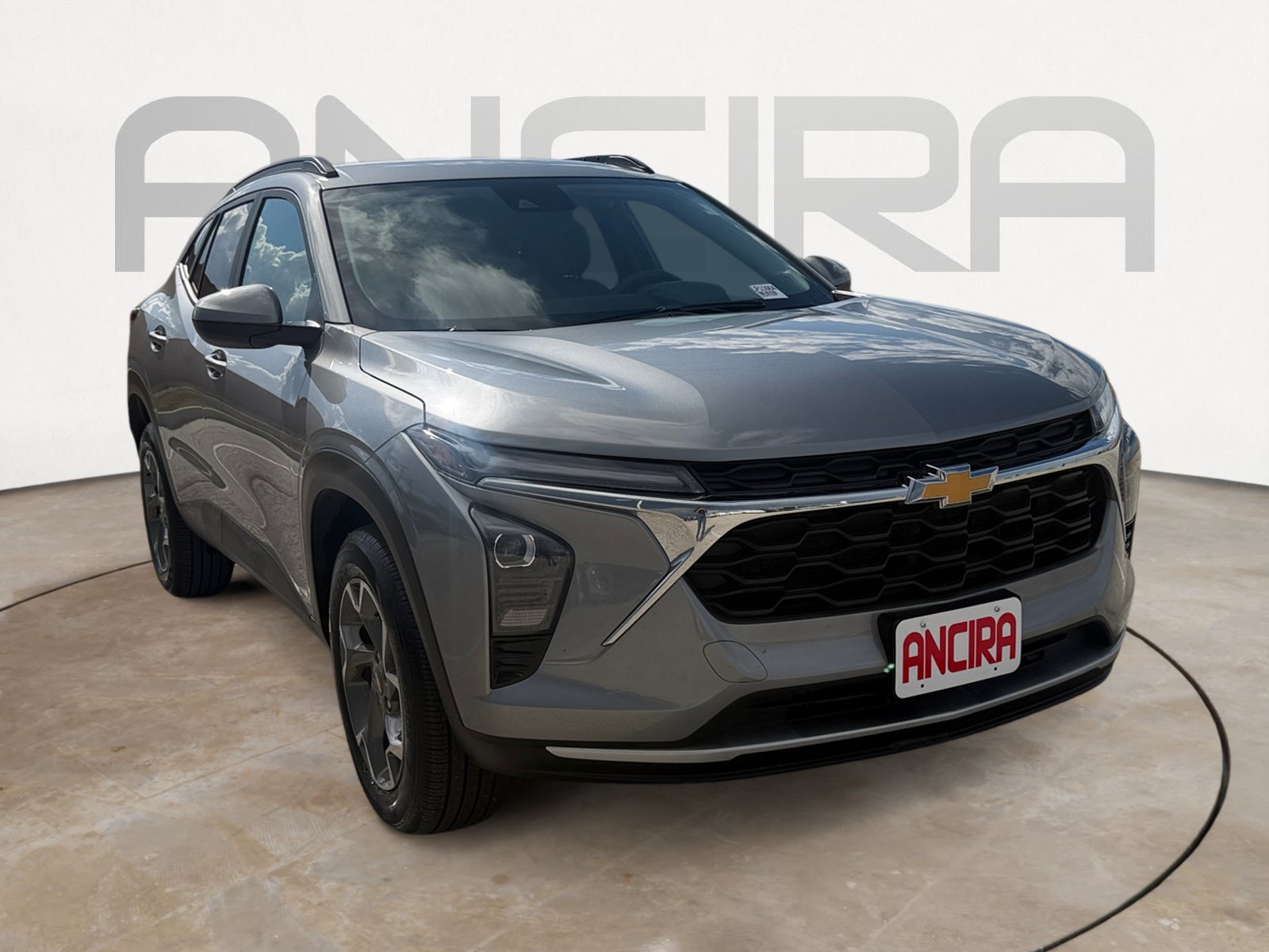 Used 2026 Chevrolet Trax LT FWD image 4