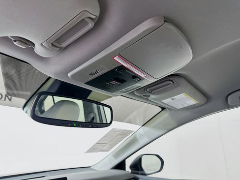 Used 2023 Toyota Camry SE image 18