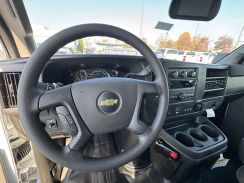 New 2025 Chevrolet Express 4500 w/ Power Convenience Package image 13