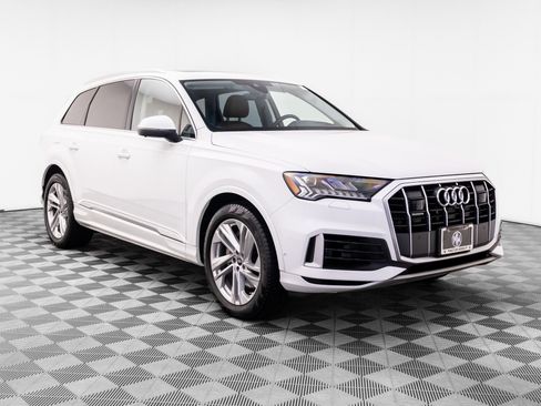 Used 2022 Audi Q7 3.0T Prestige w/ Prestige Package AWD/4WD image 9