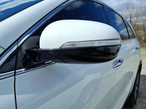 Used 2020 Kia Sorento LX image 5