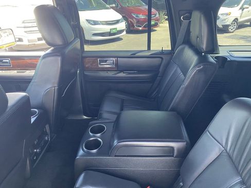Used 2016 Lincoln Navigator Select AWD/4WD image 14