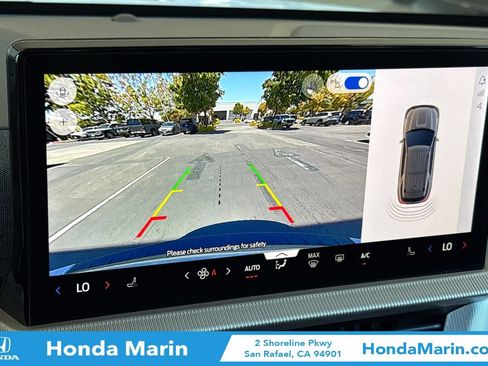 Used 2025 Ford Explorer Active AWD/4WD image 25