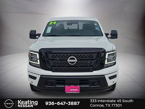 Certified 2024 Nissan Titan SV w/ SV Convenience Package RWD image 10