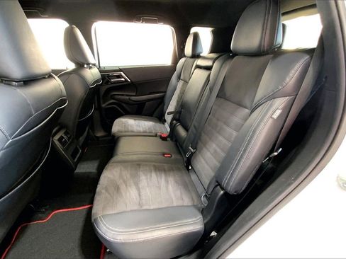 Used 2023 Mitsubishi Outlander Ralliart image 19