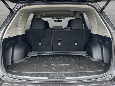 Used 2019 Subaru Forester Premium AWD/4WD image 26