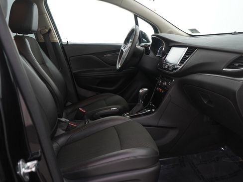 Used 2020 Buick Encore Preferred w/ Safety Package image 11