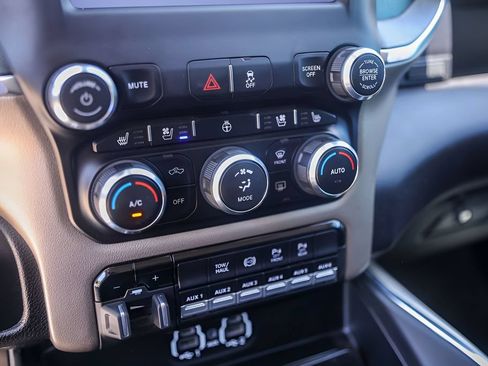Used 2022 RAM 2500 Laramie AWD/4WD image 16
